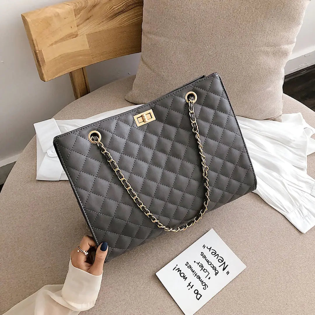 Elaralux Quilted Shoulder Bag