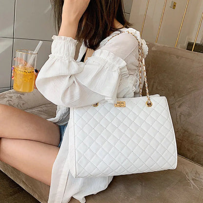 Elaralux Quilted Shoulder Bag