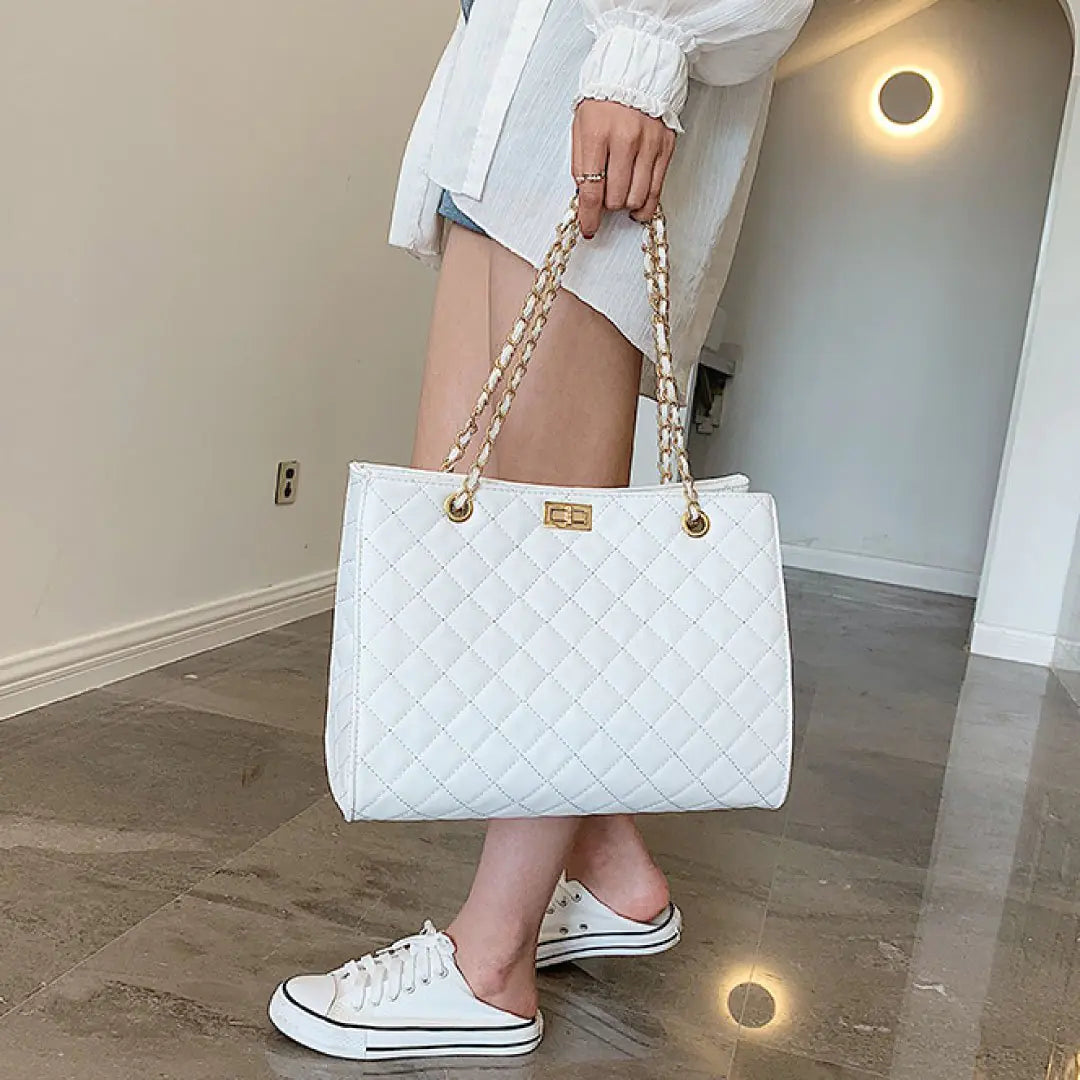 Elaralux Quilted Shoulder Bag